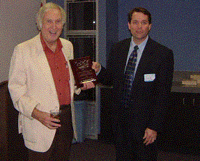 Aviation Medical Examiner, Erwin Samuelson receives aeromedical safety award